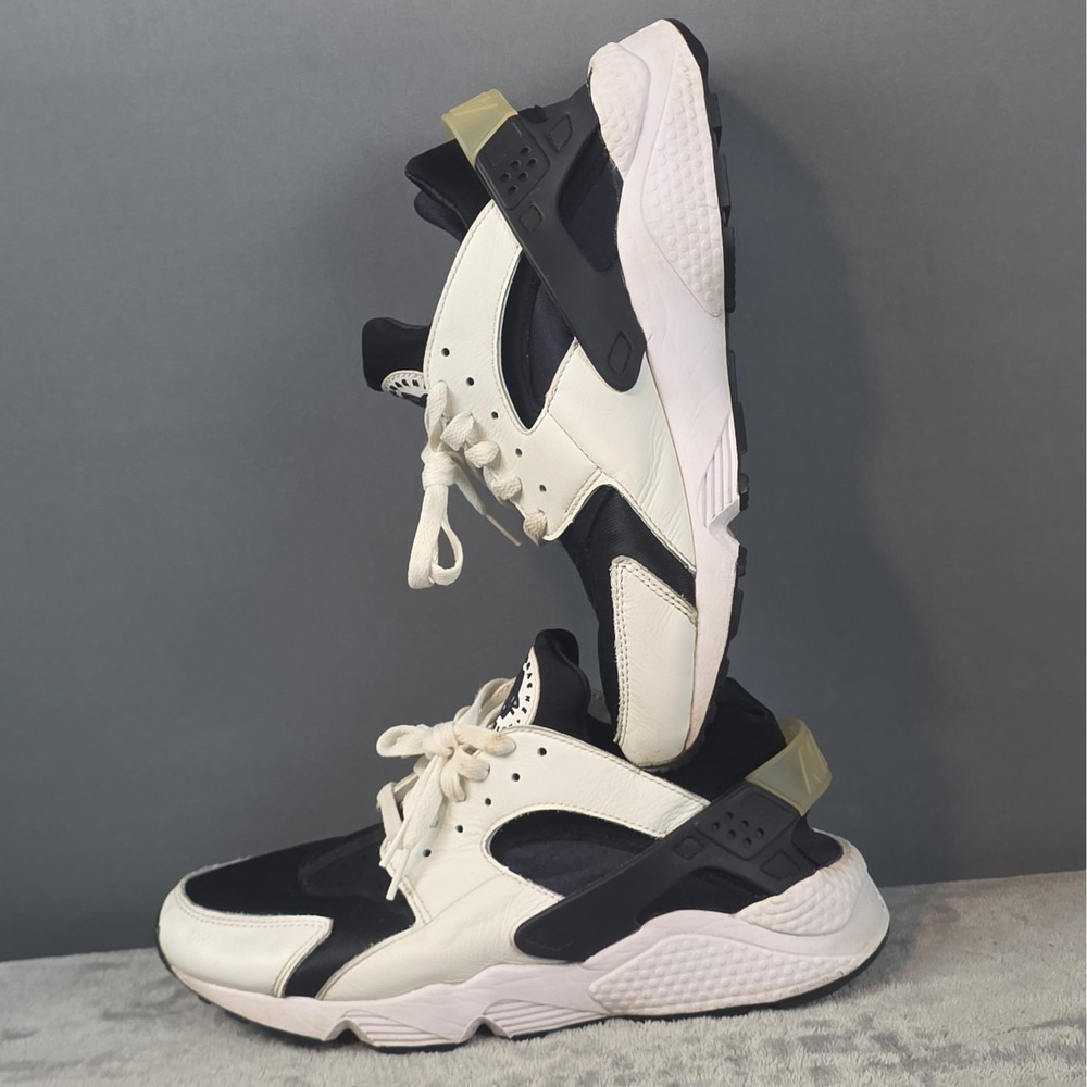 Size 9.5 - Nike Air Huarache OG Orca